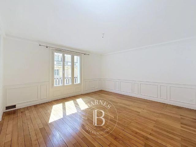 Tout savoir sur cet appartement dans le quartier La Plaine des Sablons, à Neuilly sur Seine