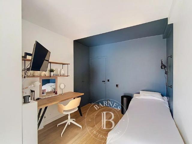 Tout savoir sur cet appartement dans le quartier La Plaine des Sablons, à Neuilly sur Seine