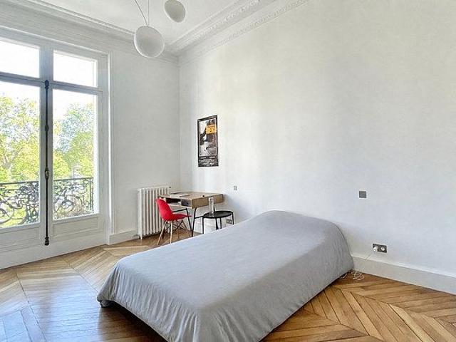 Tout savoir sur cet appartement dans le quartier Legendre Lévis, à Paris 17ème