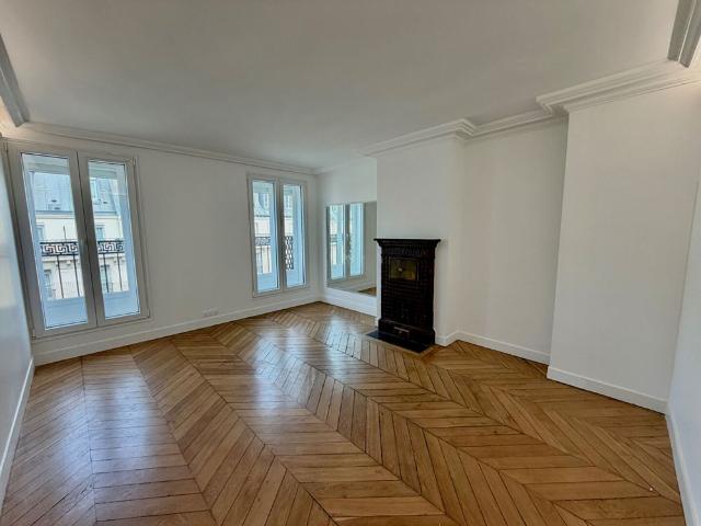 Tout savoir sur cet appartement dans le quartier Les Halles, à Paris 1er
