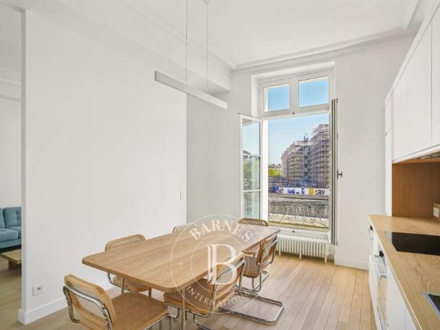 Tout savoir sur cet appartement dans le quartier Monnaie, à Paris 6ème