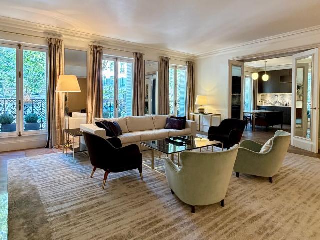 Tout savoir sur cet appartement dans le quartier Monnaie, à Paris 6ème