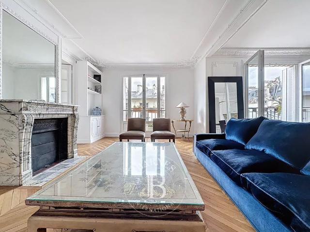 Tout savoir sur cet appartement dans le quartier Monnaie, à Paris 6ème
