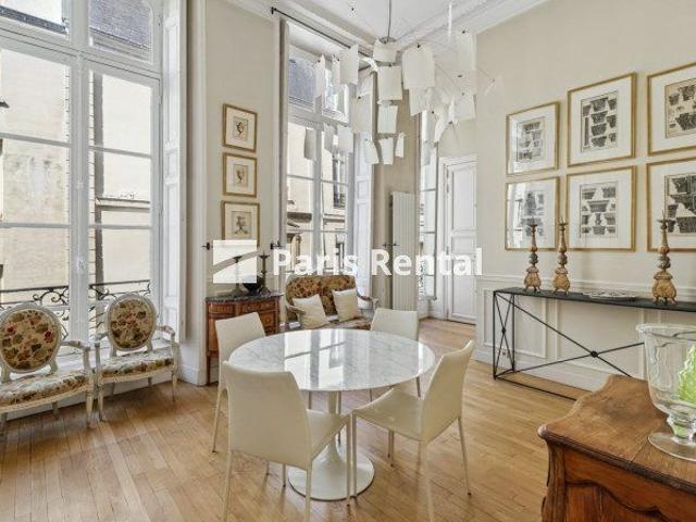 Tout savoir sur cet appartement dans le quartier Monnaie, à Paris 6ème