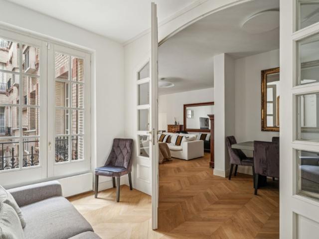 Tout savoir sur cet appartement dans le quartier Muette Nord, à Paris 16ème