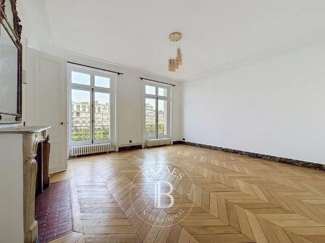 Tout savoir sur cet appartement dans le quartier Muette Nord, à Paris 16ème
