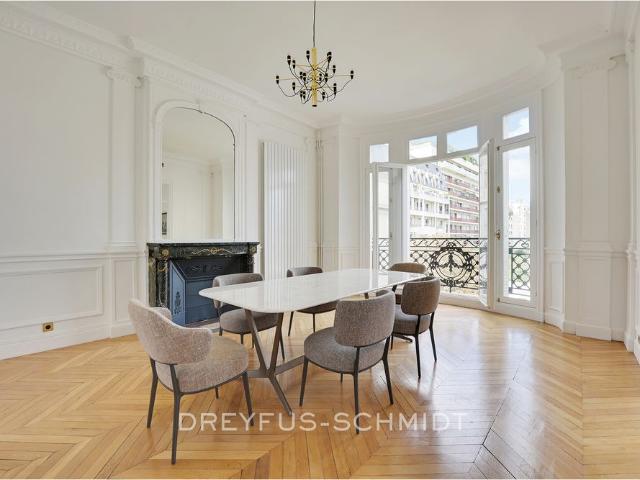 Tout savoir sur cet appartement dans le quartier Muette Nord, à Paris 16ème