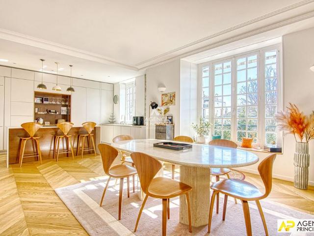 Tout savoir sur cet appartement dans le quartier Notre Dame, à Versailles