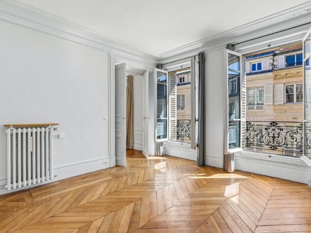 Tout savoir sur cet appartement dans le quartier Notre Dame des Champs, à Paris 6ème