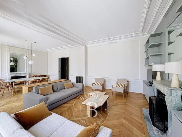 Tout savoir sur cet appartement dans le quartier Notre Dame des Champs, à Paris 6ème