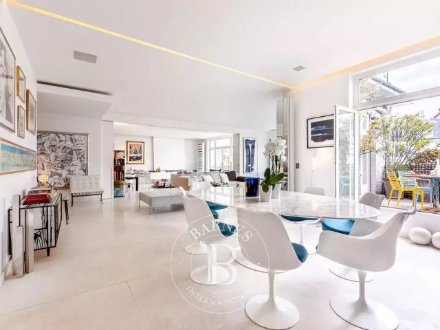 Tout savoir sur cet appartement dans le quartier Notre Dame des Champs, à Paris 6ème