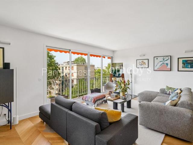 Tout savoir sur cet appartement dans le quartier Saint James Général Koenig, à Neuilly sur Seine