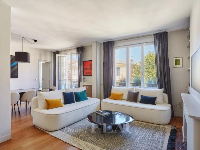 Tout savoir sur cet appartement dans le quartier Saint James Général Koenig, à Neuilly sur Seine