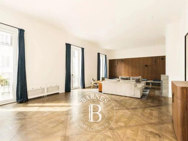 Tout savoir sur cet appartement dans le quartier Saint James Général Koenig, à Neuilly sur Seine
