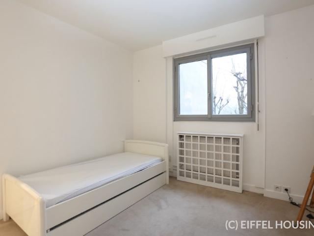 Tout savoir sur cet appartement dans le quartier Saint James Général Koenig, à Neuilly sur Seine