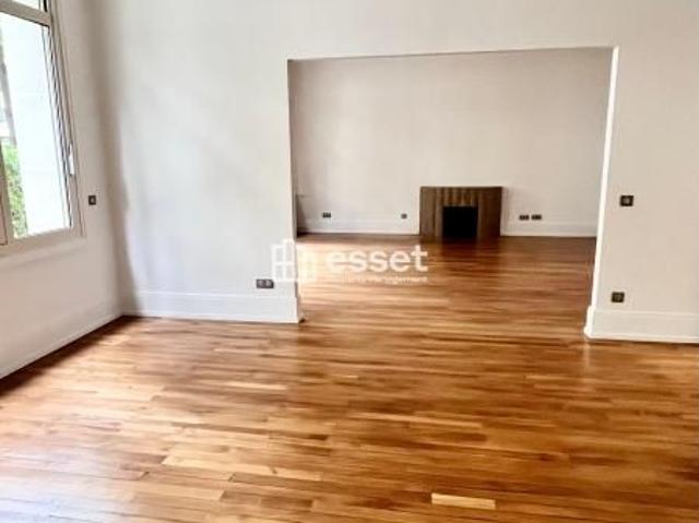 Tout savoir sur cet appartement dans le quartier Saint James Général Koenig, à Neuilly sur Seine
