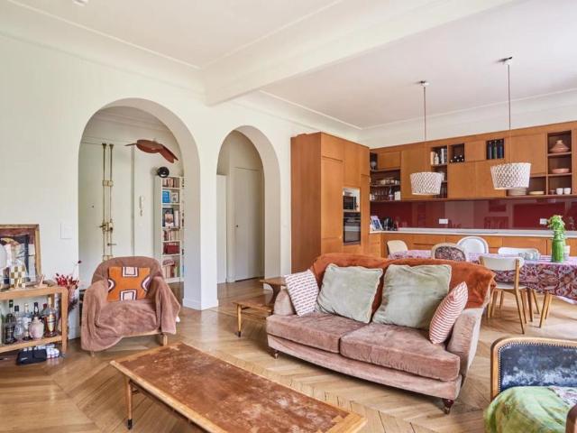 Tout savoir sur cet appartement dans le quartier Saint James Général Koenig, à Neuilly sur Seine