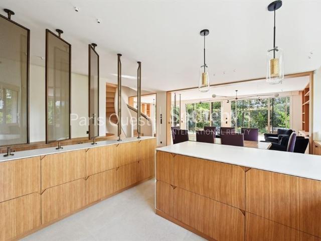 Tout savoir sur cet appartement dans le quartier Saint James Delabordère, à Neuilly sur Seine