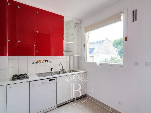 Tout savoir sur cet appartement dans le quartier Saint James Delabordère, à Neuilly sur Seine