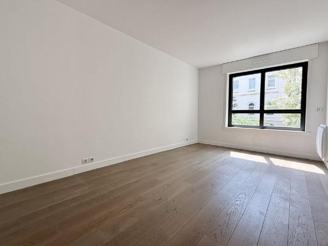 Tout savoir sur cet appartement dans le quartier Saint Lambert, à Paris 15ème