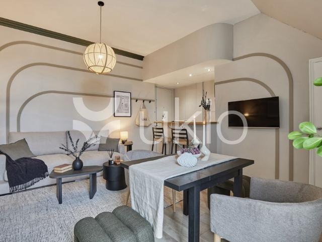 Tout savoir sur cet appartement dans le quartier Saint Philippe du Roule, à Paris 8ème