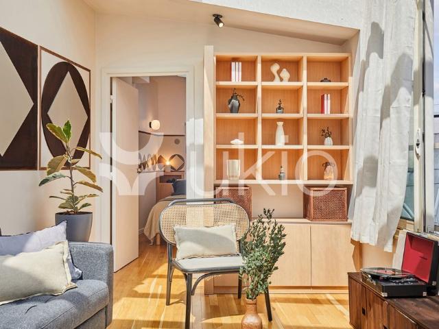Tout savoir sur cet appartement dans le quartier Saint Philippe du Roule, à Paris 8ème