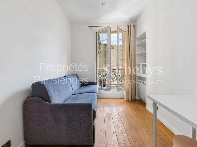Tout savoir sur cet appartement dans le quartier Saint Philippe du Roule, à Paris 8ème