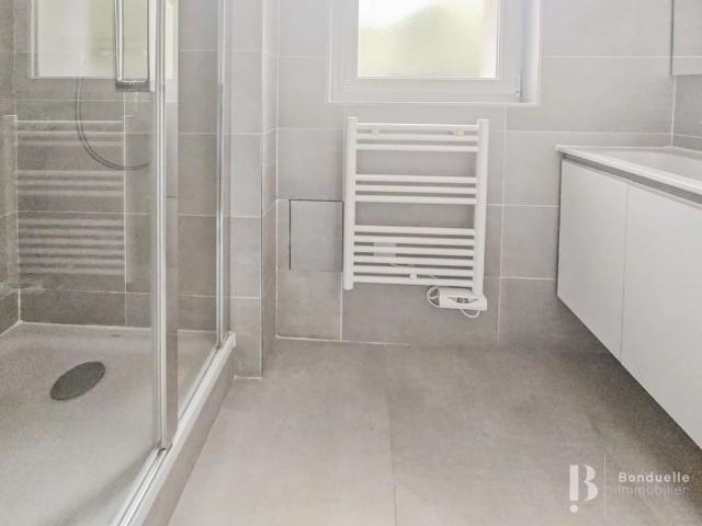 Tout savoir sur cet appartement dans le quartier Saint Philippe du Roule, à Paris 8ème