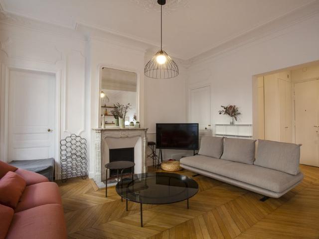 Tout savoir sur cet appartement dans le quartier Saint Placide, à Paris 6ème