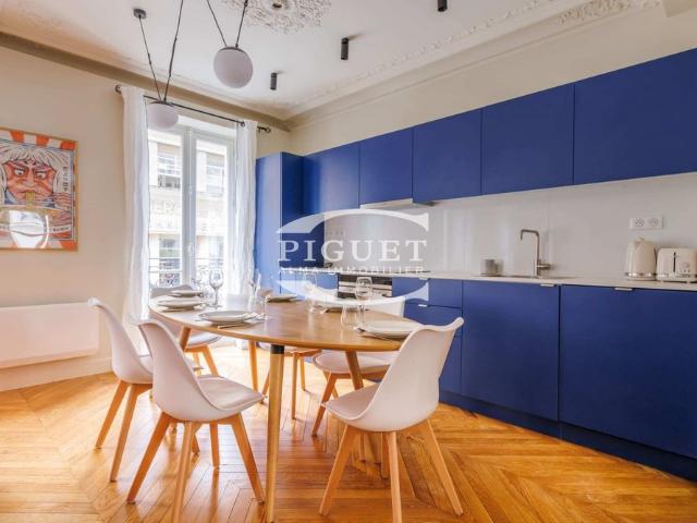 Tout savoir sur cet appartement dans le quartier Saint Placide, à Paris 6ème