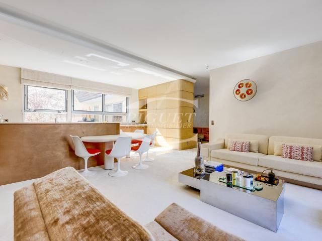 Tout savoir sur cet appartement dans le quartier Saint Thomas d'Aquin, à Paris 7ème