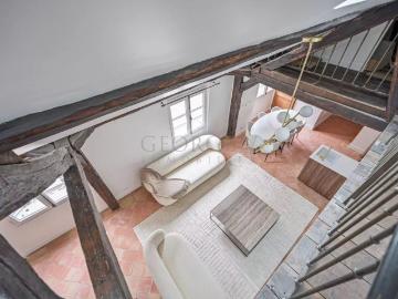 Tout savoir sur cet appartement dans le quartier Saint Thomas d'Aquin, à Paris 7ème