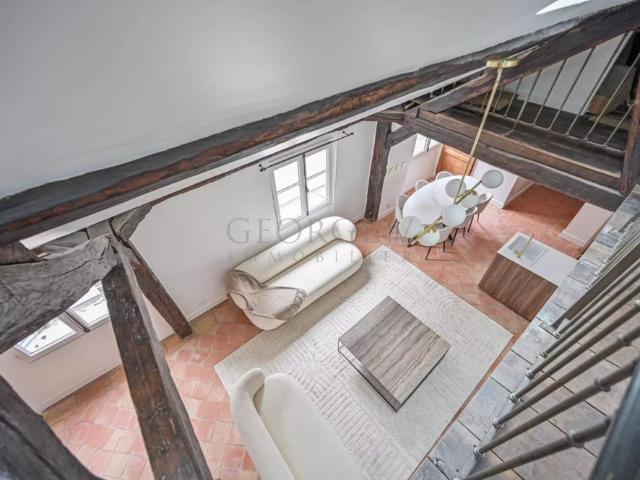 Tout savoir sur cet appartement dans le quartier Saint Thomas d'Aquin, à Paris 7ème