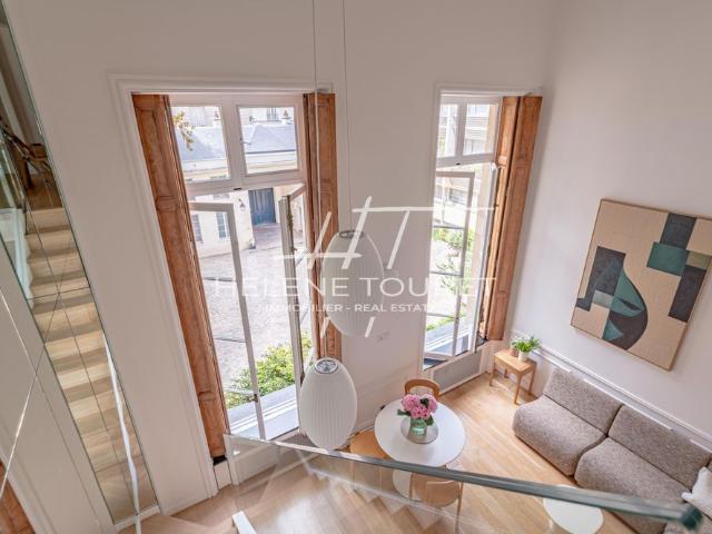 Tout savoir sur cet appartement dans le quartier Saint Thomas d'Aquin, à Paris 7ème