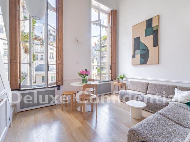 Tout savoir sur cet appartement dans le quartier Saint Thomas d'Aquin, à Paris 7ème