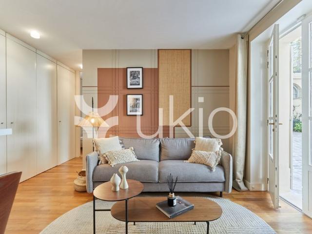 Tout savoir sur cet appartement dans le quartier Saint Thomas d'Aquin, à Paris 7ème