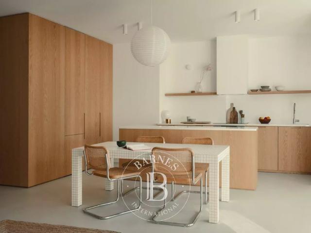 Tout savoir sur cet appartement dans le quartier Saint Thomas d'Aquin, à Paris 7ème