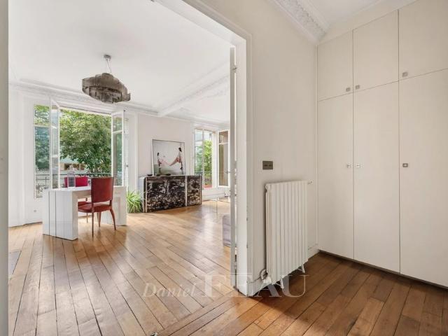 Tout savoir sur cet appartement dans le quartier Saint Victor, à Paris 5ème