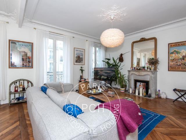 Tout savoir sur cet appartement dans le quartier Saint Vincent de Paul Lariboisière, à Paris 10ème