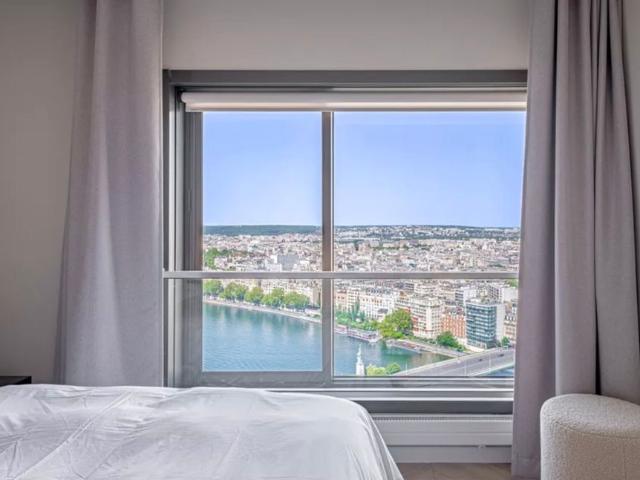 Tout savoir sur cet appartement dans le quartier Seine et Berges, à Paris 15ème
