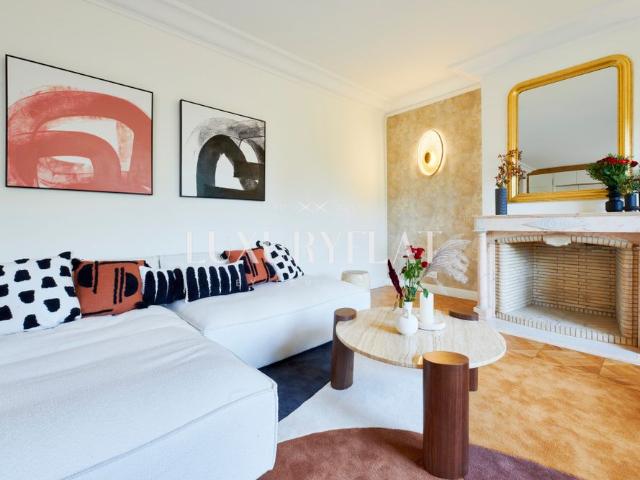 Tout savoir sur cet appartement dans le quartier Seine et Berges, à Paris 7ème