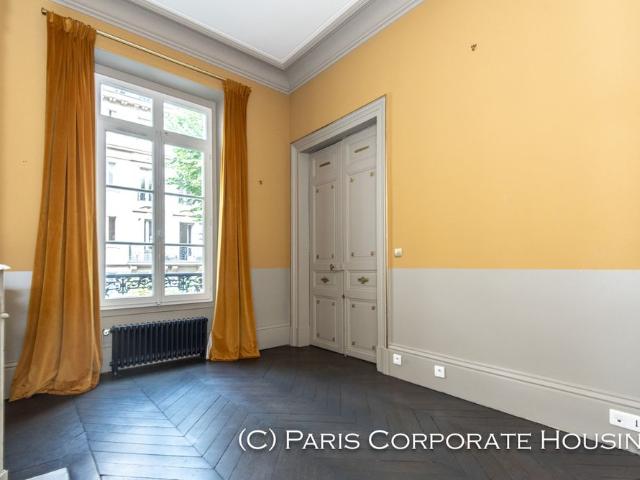 Tout savoir sur cet appartement dans le quartier Porte Dauphine, à Paris 16ème