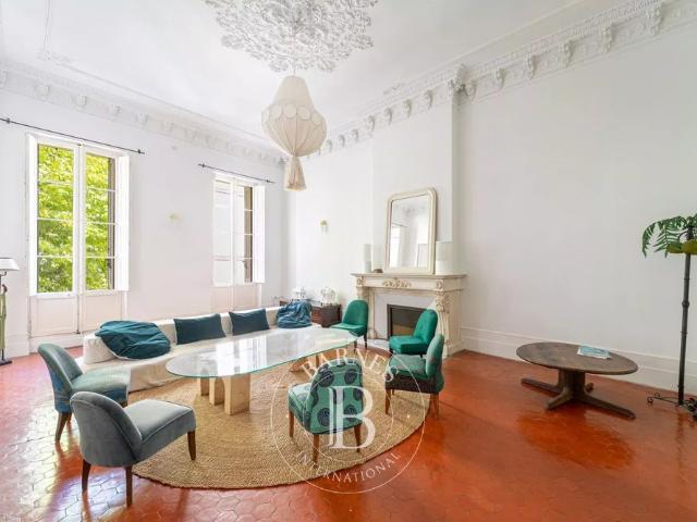 Tout savoir sur cet appartement dans le quartier Palais de Justice, à Marseille 6ème