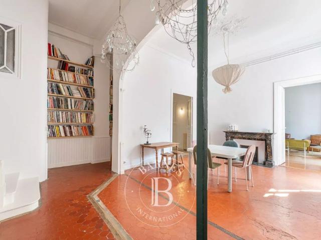 Tout savoir sur cet appartement dans le quartier Palais de Justice, à Marseille 6ème