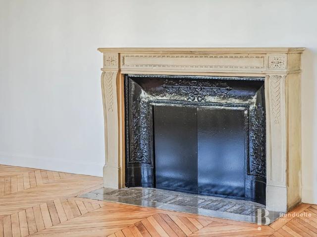Tout savoir sur cet appartement dans le quartier Parc Monceau, à Paris 8ème