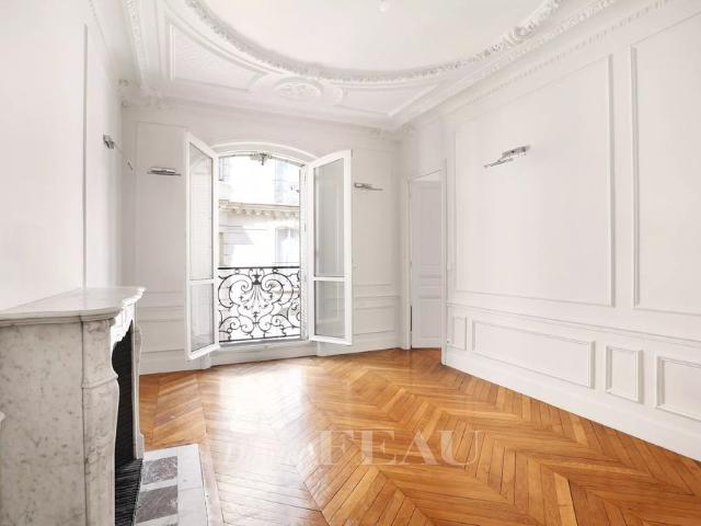 Tout savoir sur cet appartement dans le quartier Ternes Maillot, à Paris 17ème