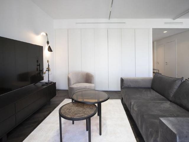 Tout savoir sur cet appartement dans le quartier Triangle d'Or, à Paris 8ème