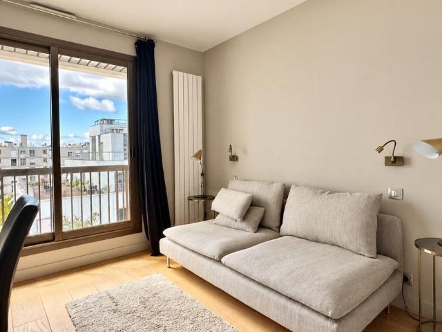 Tout savoir sur cet appartement dans le quartier Violet Commerce, à Paris 15ème
