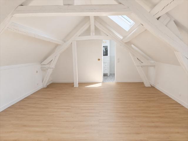 Tout savoir sur cette maison à La Celle Saint Cloud
