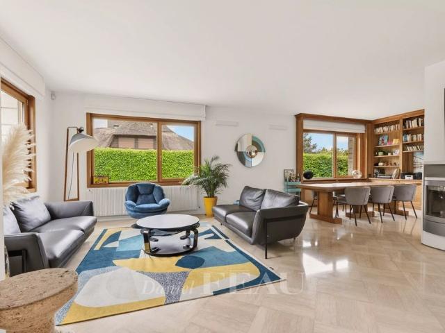 Tout savoir sur cette maison à Les Loges en Josas